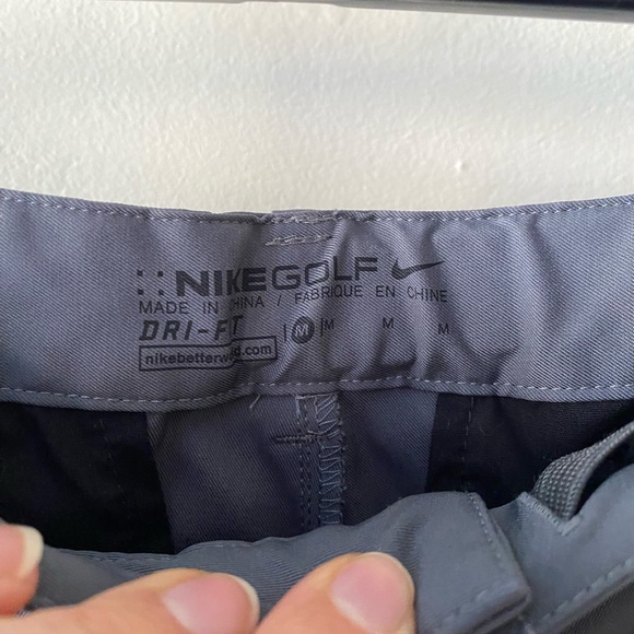 Nike Golf Charcoal Flat Front Shorts Size Medium - Picture 2 of 5